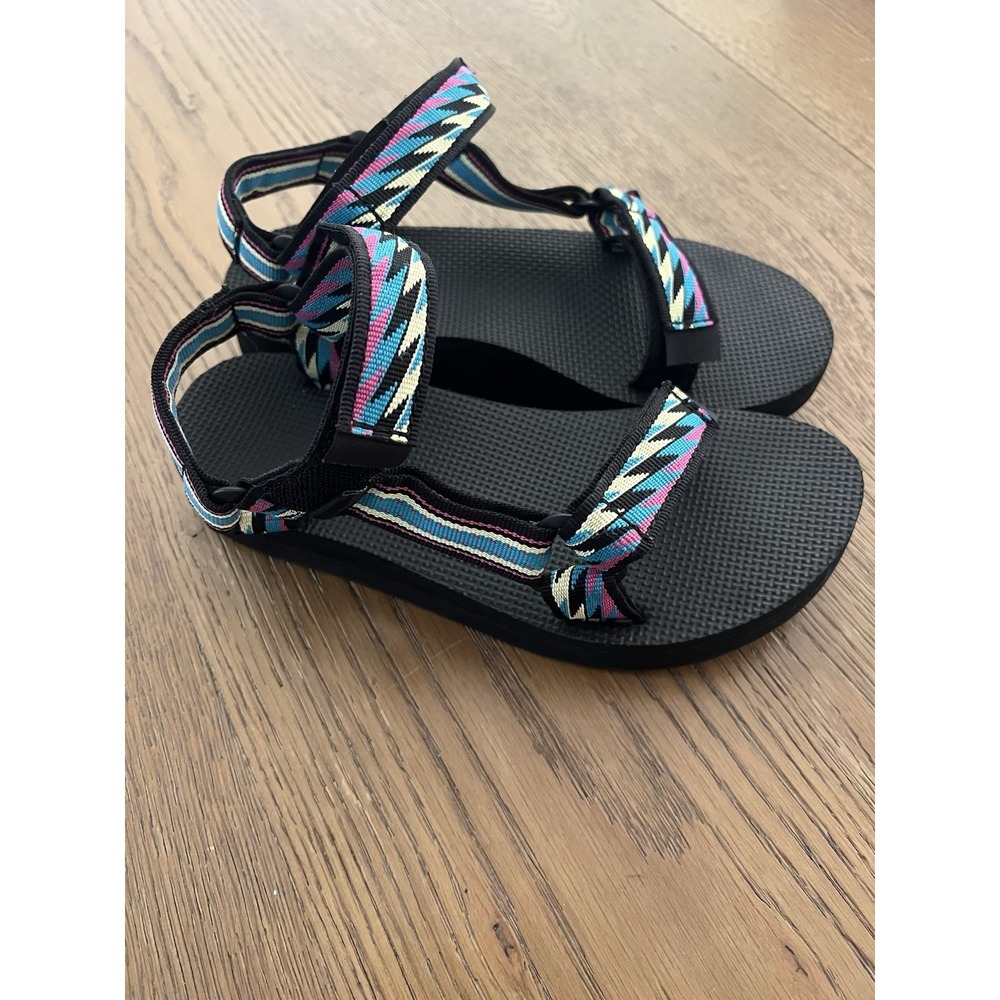 Teva Women's Retro Bolt Midform Universal Sandal Size 6
